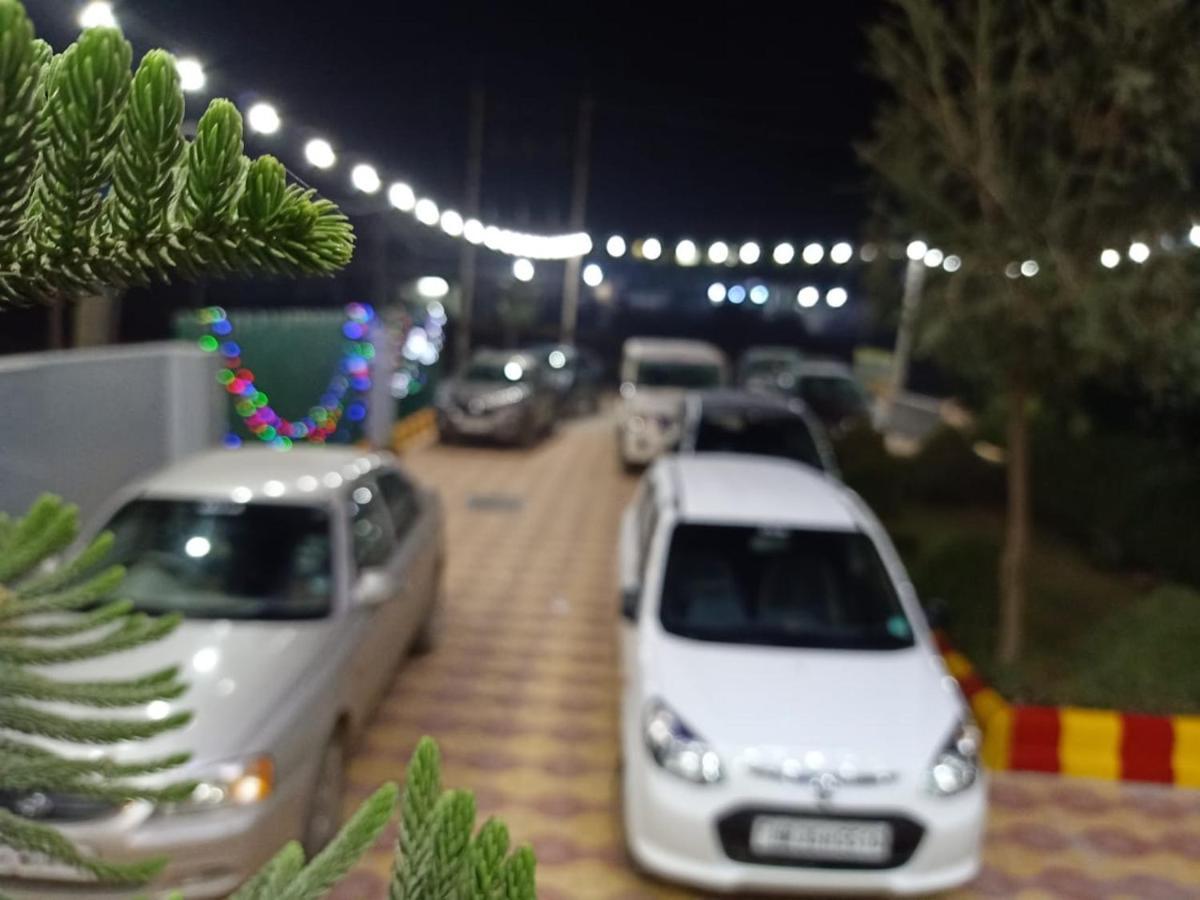 MAAN Hotel&Restaurant Alwar Bagian luar foto