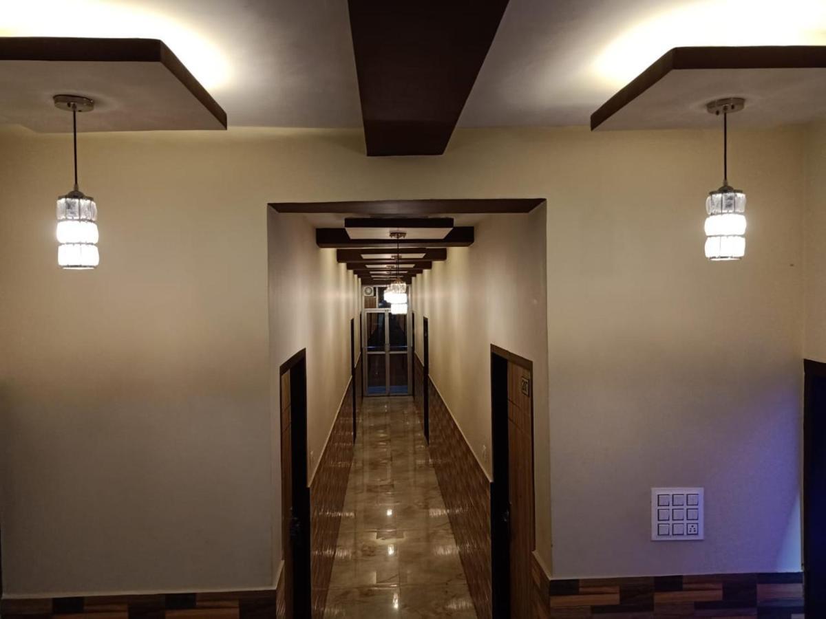 MAAN Hotel&Restaurant Alwar Bagian luar foto